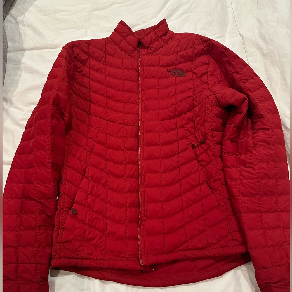 Red Northface thermoball puffer jacket